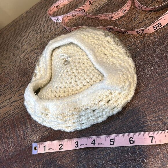 DMC Girls White & Gray Knitted Character Beret Hat with Puppy Plushy - Picture 5 of 6